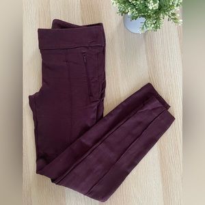 Burgundy LOFT Skinny Pants in Stretchy Fabric With Zipped Pockets